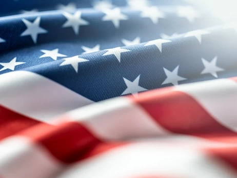 США офіційно призупинили лотерею «Грін-карт»