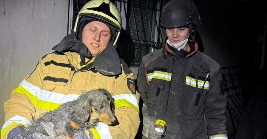  Війська РФ вдарили по Ізюму КАБами - рятувальники деблокували тіла двох загиблих 