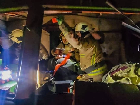 Железнодорожников, пострадавших в результате атаки РФ в Коростене, доставят в киевскую больницу