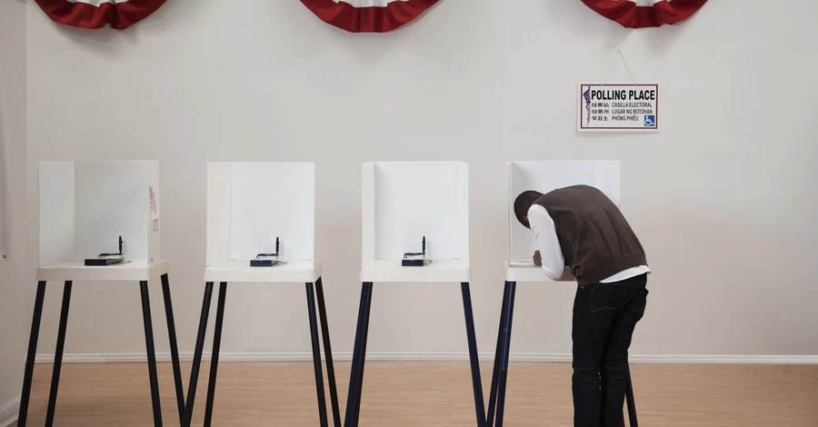 Особенности выборов в мире: в Мексике голосуют в автобусах, а в Чили штрафуют за неявку