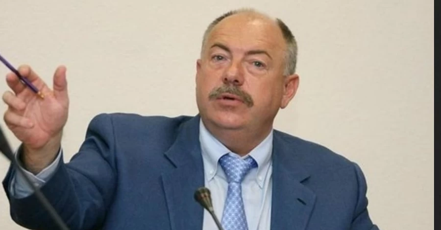 Під час обшуків у Піскуна у Франції знайшли 90 тисяч євро, 3 кг золота і 18 вартісних годинників