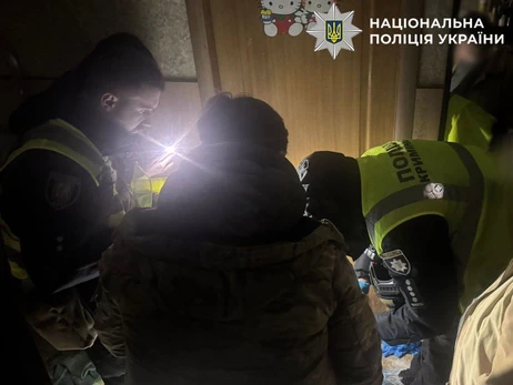 У квартирі киянки, яка тримала вовка, поліція виявила мертву лисицю