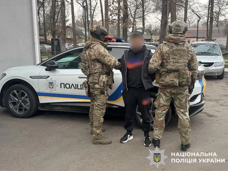 Поліція оголосила підозру трьом особам в умисному вбивстві іноземця в селі під Києвом