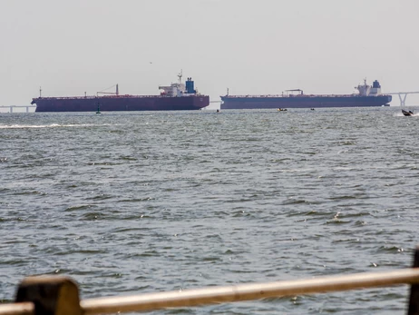 США перекидає елітні авіапідрозділи до Карибського басейну, на вулицях Венесуели роздають зброю