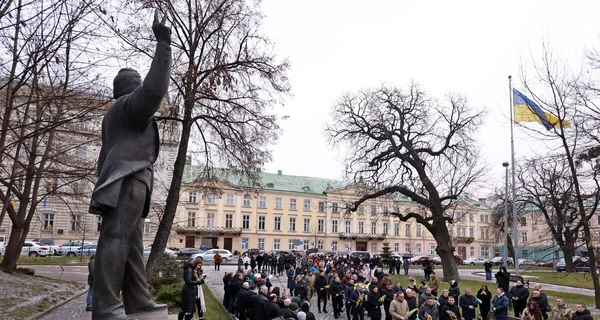 Во Львове почтили память Вячеслава Чорновила, которому исполнилось бы 88 лет