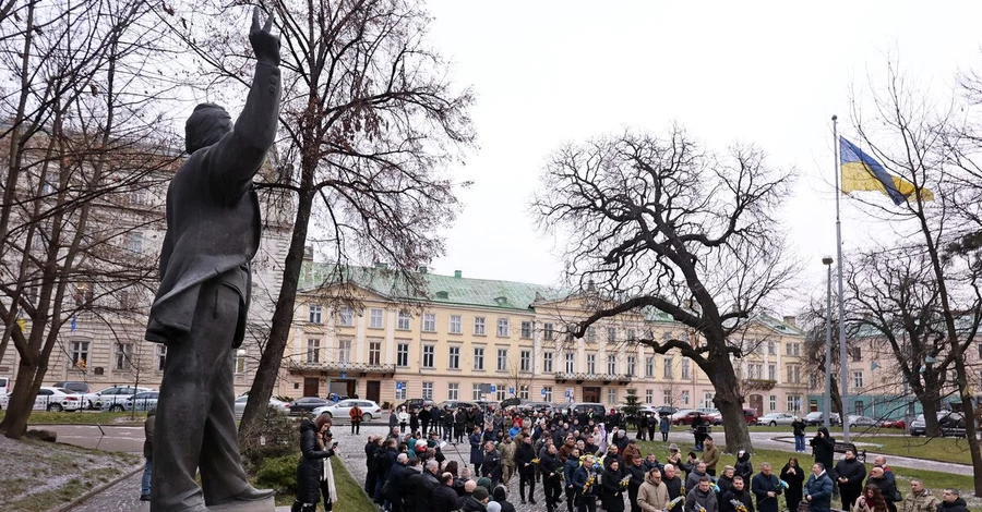 Во Львове почтили память Вячеслава Чорновила, которому исполнилось бы 88 лет