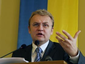 Мэр отчитался о подготовке к «Евро-2012» 