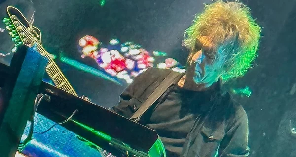 В Британии умер гитарист легендарной рок-группы The Cure Перри Бамонте