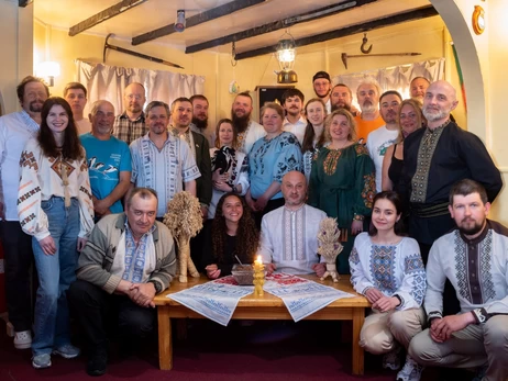 Пінгвіни, колядки та святкова вечеря - як полярники святкували Різдво в Антарктиді