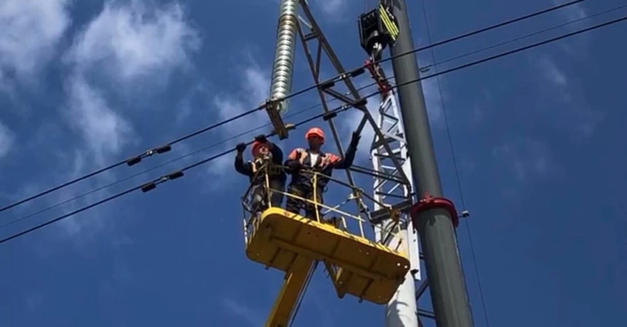 «Укрэнерго» сообщило об аварийных отключениях в семи областях