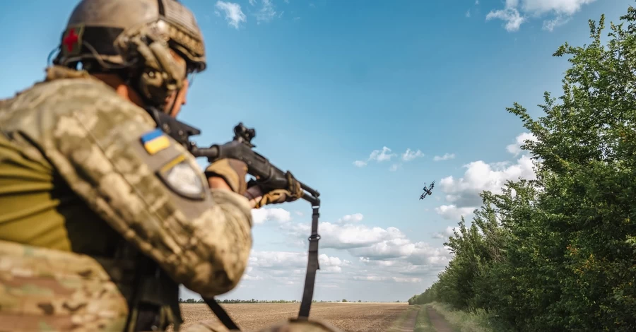 Мирноград та половина Костянтинівки залишаються під контролем українських військ, - Генштаб