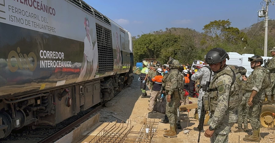 У Мексиці потяг зійшов з рейок, 13 людей загинули, майже 100 – постраждали