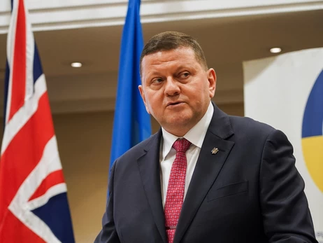 Радниця Залужного заперечує його намір звільнятися: Нічого не змінилося