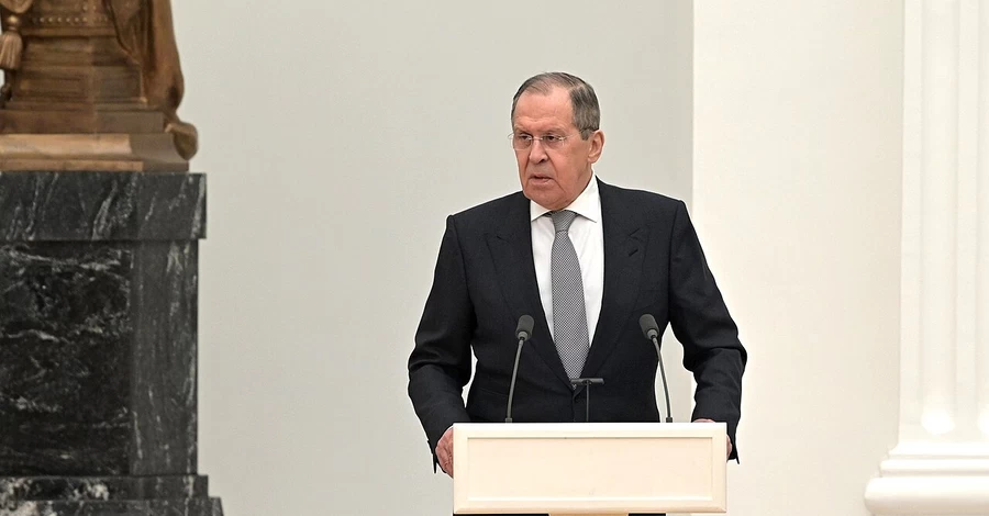  В РФ заявили, что почти сотня украинских дронов атаковала резиденцию Путина - Зеленский ответил