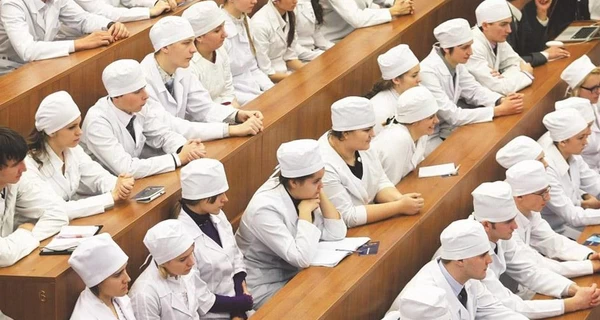 С 1 января для студентов-медиков станет обязательной военная подготовка офицеров запаса