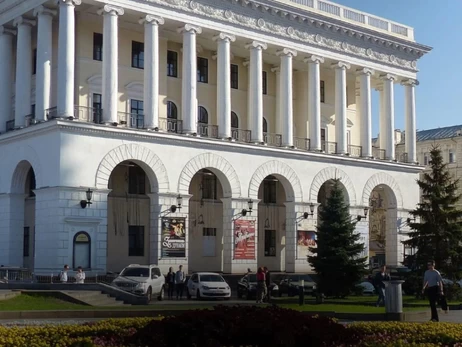 Из названия музыкальной академии только убрали имя Чайковского, новое будет позже