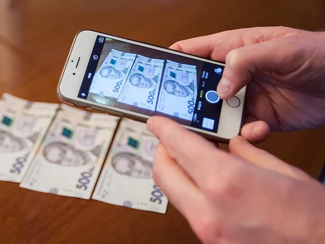 Повышение зарплат, увеличение ЕСВ и бесплатный роуминг: что ждет нас в начале года