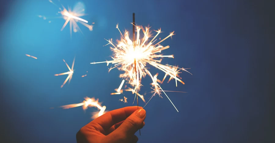 Полиция напомнила, что в новогоднюю ночь разрешены только хлопушки и бенгальские огни