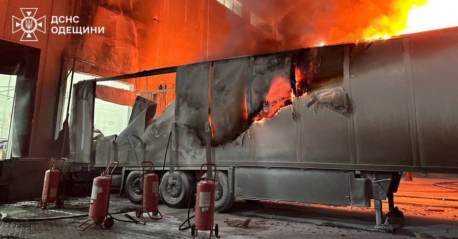  В Одессе обломки дронов уничтожили посылки 