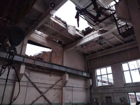 Війська РФ вдарили по залізниці у трьох областях - пошкоджено депо та вагони