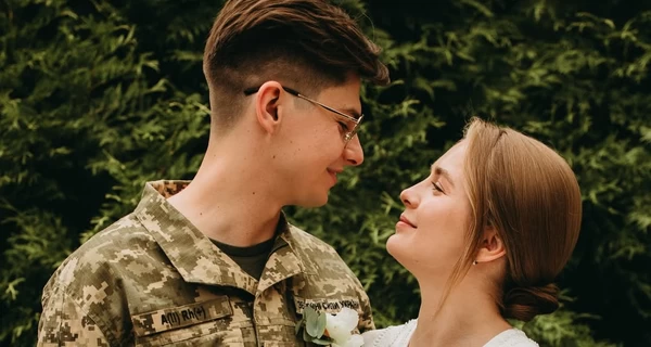 Бывшая возлюбленная погибшего пилота 