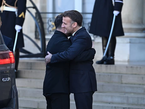 Владимир Зеленский прибыл в Париж