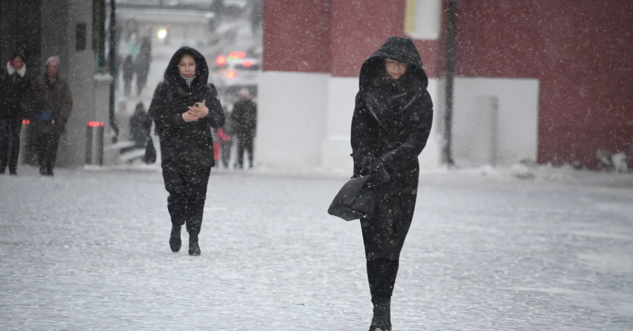 Ожеледь в Україні: як пересуватися і яке взуття обрати, щоб убезпечити себе