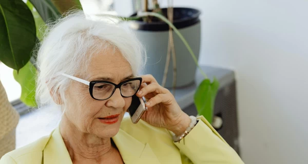 Дарувати спілкування та підтримку одиноким людям похилого віку: як працює проєкт «З'ЄДНУЄМО»