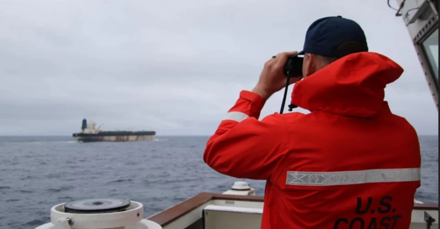 На затриманому Штатами танкері РФ було 17 українців, – посольство у США