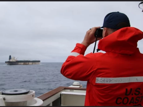 На задержанном Штатами танкере РФ было 17 украинев - посольство в США