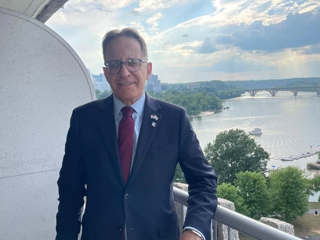 Голову офісу Нетаньяху затримали для допиту через витік документів у Bild