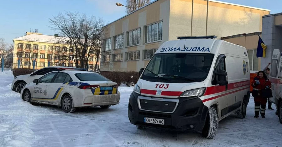 У Києві школяр з ножем напав на вчительку і однокласника, - заява поліції
