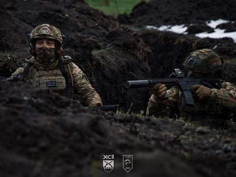 Сили оборони підняли український прапор над мерією Куп'янська 