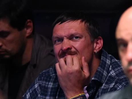 Усик возглавил рейтинг лучших боксеров мира в тяжелом весе