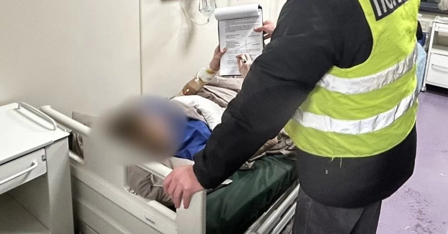 У Києві вручили підозру підлітку, який напав на вчительку та однокласника