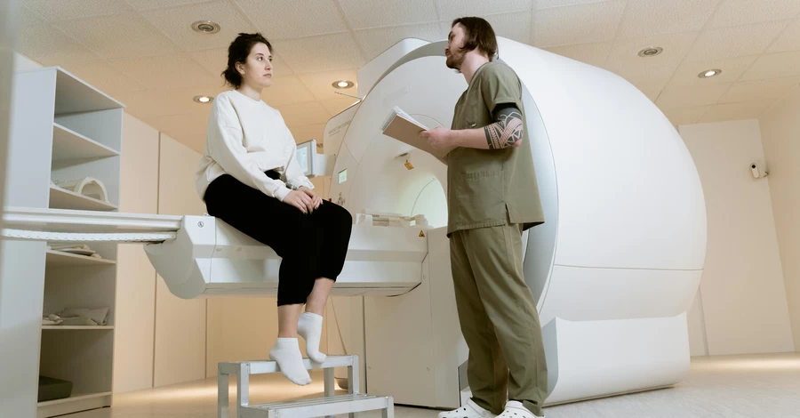 МРТ без міфів: кому вона потрібна, чим відрізняється від КТ і коли її справді варто робити