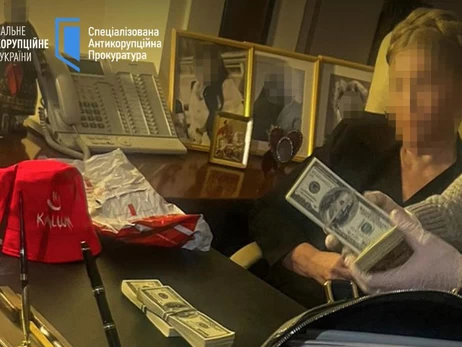 Коломойський висміяв обшуки НАБУ у Тимошенко, назвавши вручену їй підозру «жалюгідною пародією»