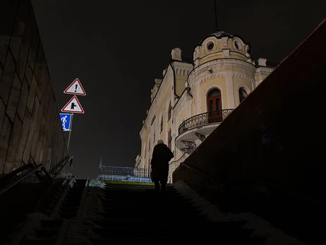 В Кабмине опровергли отмену комендантского часа — возможны только временные и точечные исключения