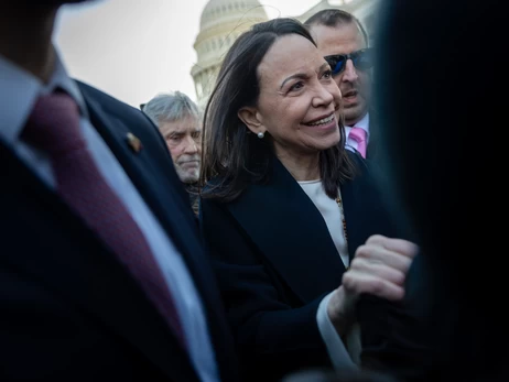 Мария Мачадо отдала свою нобелевскую медаль Трампу