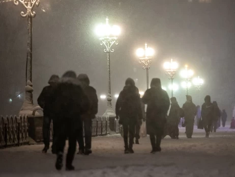 В Киеве ограничивают освещение на улицах 