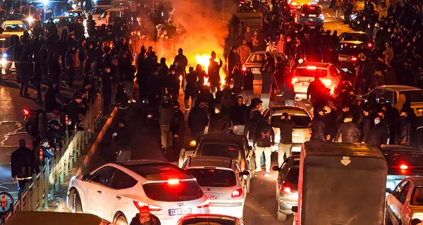 Посольство України в Ірані тимчасово припинило роботу 