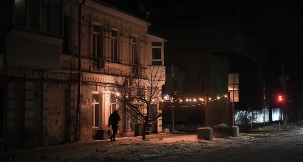 Во время комендансткого часа в Киеве будут работать ТРЦ, аптеки и заправки