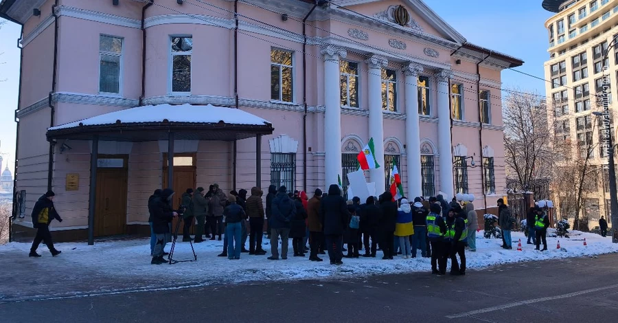 В Киеве у посольства Ирана прошел митинг в поддержку протестов в стране