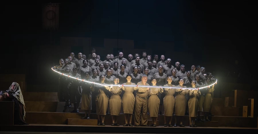 Урывский и руководитель хора 