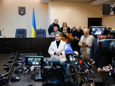 Суд заарештував автівки чоловіка Тимошенко, але залишив їй банківський рахунок 