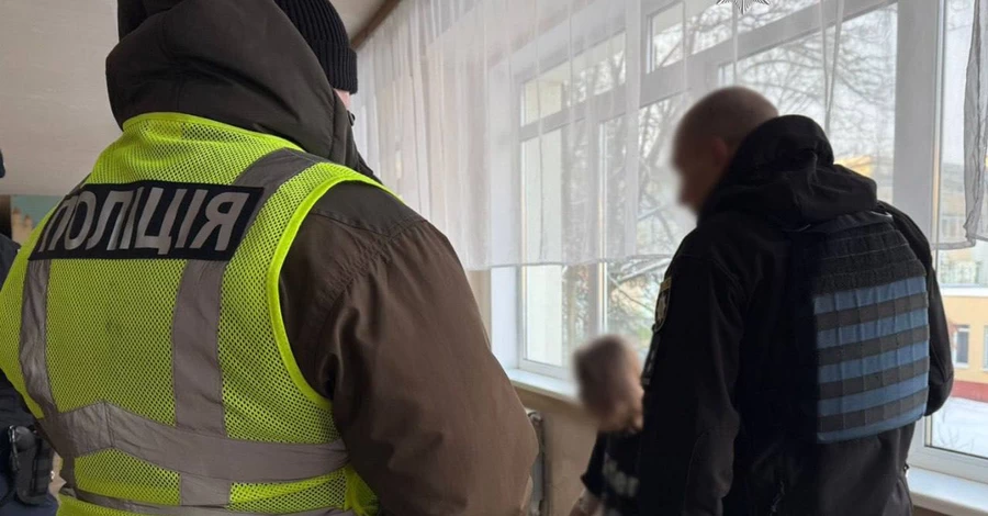 У Києві в одній з багатоповерхівок побили сантехніка, - подробиці від поліції