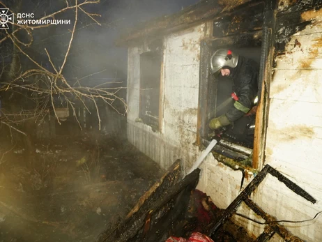 На Житомирщине в результате пожара погибли женщина и двое детей