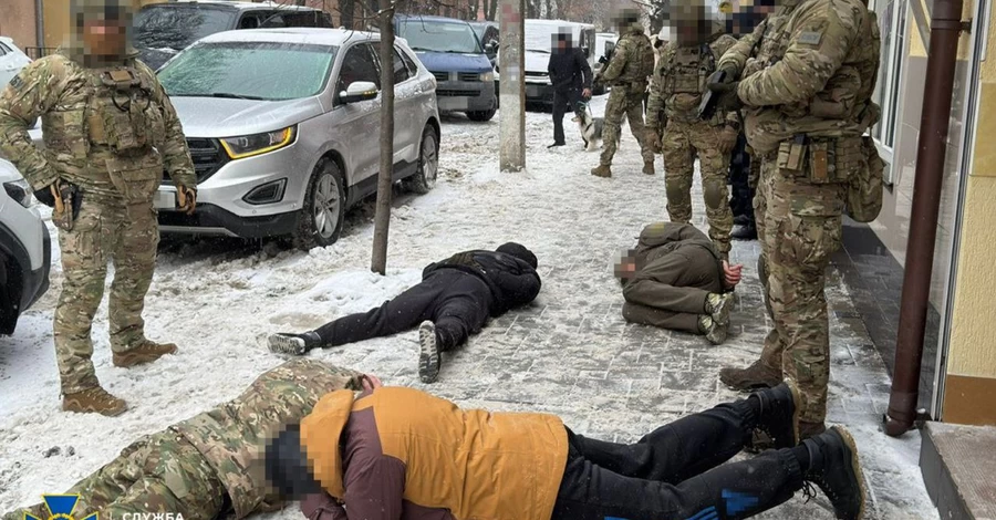 У Вінниці злочинці продавали ухилянтам посвідчення фейкового «добробату»