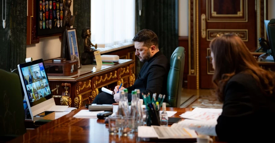 У Києві понад 1200 будинків залишаються без опалення після атак РФ, - Зеленський