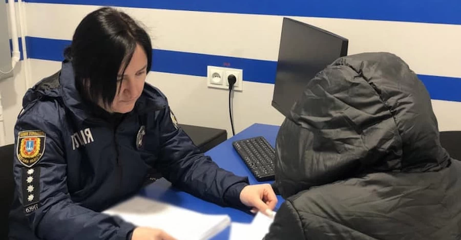 Поліція повідомила про підозру ексвиховательку, яка побила 6-річного хлопчика на Одещині